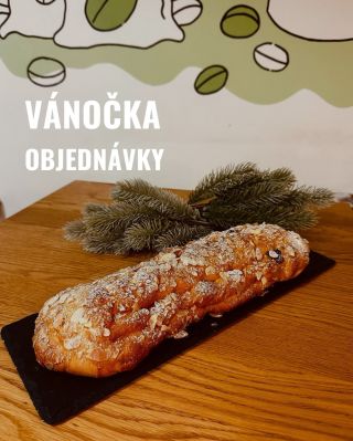 🎄✨ VÁNOČKY NA OBJEDNÁVKU ✨🎄 Celý prosinec pro vás pečeme tradiční domácí vánočky! 🥖💛 ✅ Ručně pletené ✅ Pečené čerstvě u...